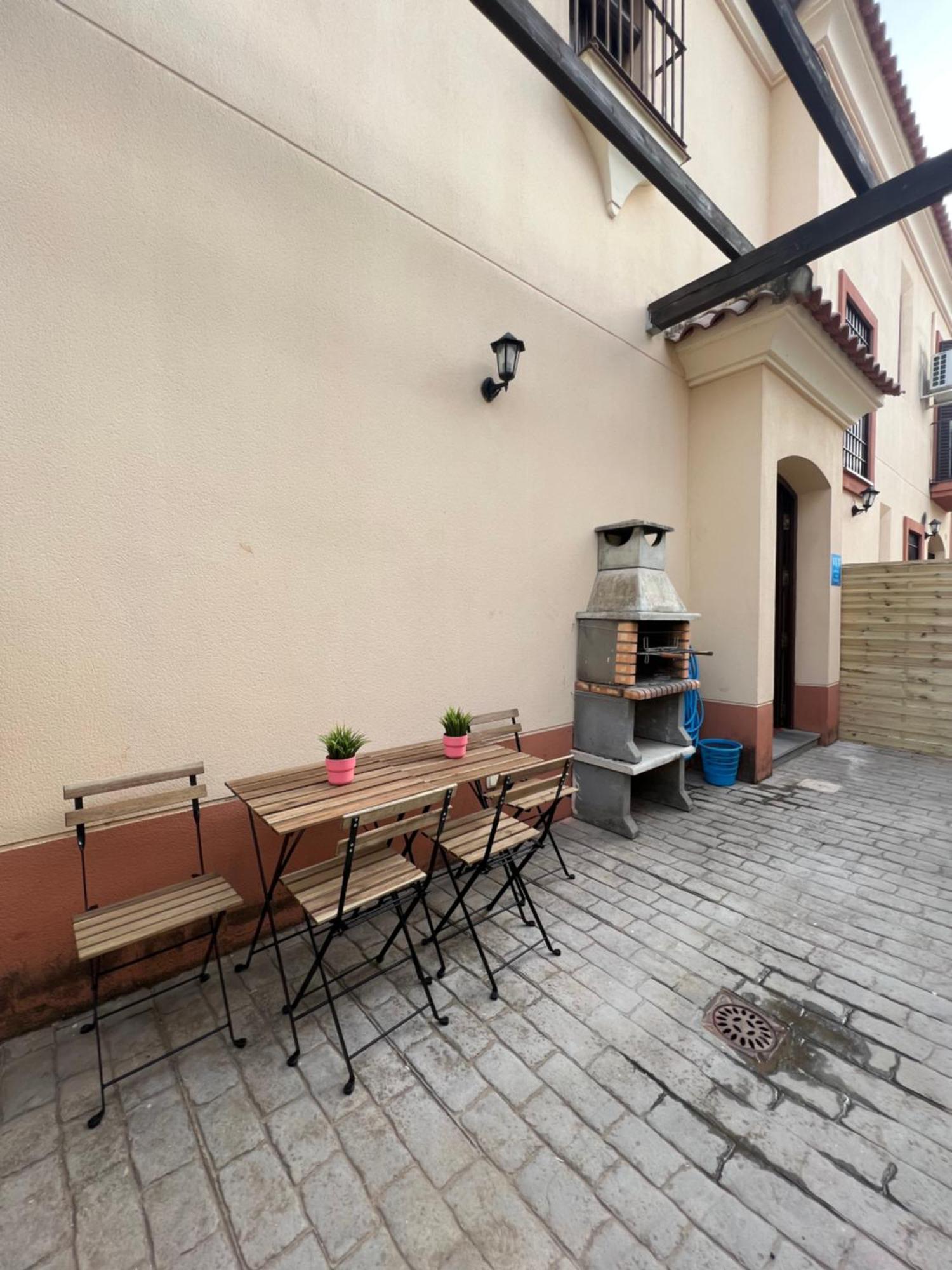 Apartamentos Sevilla Deluxe Rosales Los Rosales  Exterior foto